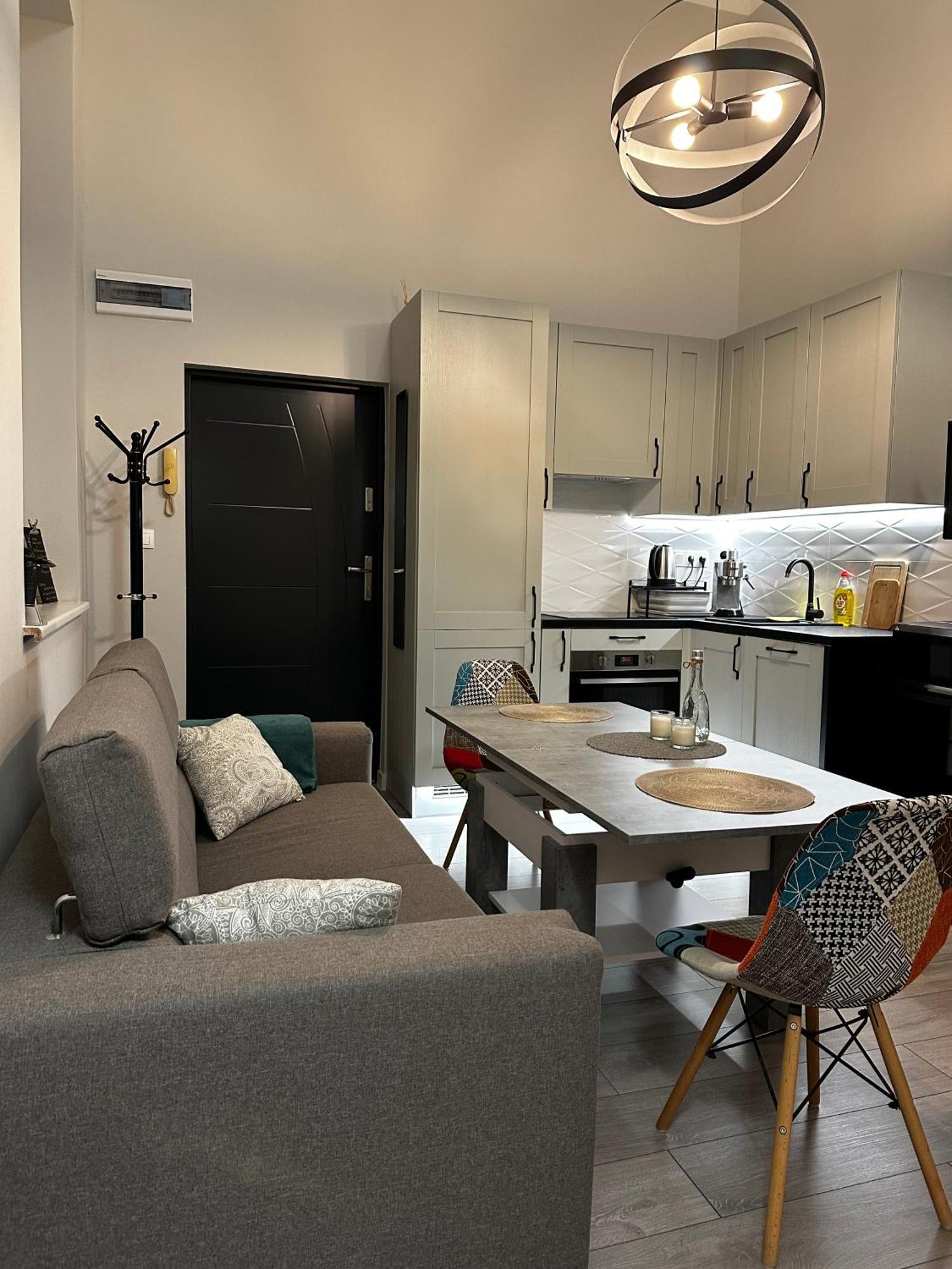 Miniapartament Jelonka Jelenia Góra Екстериор снимка